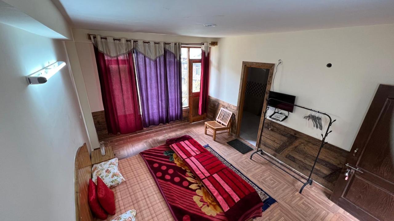 Yolo Backpackers - Manali Hostel Exterior photo