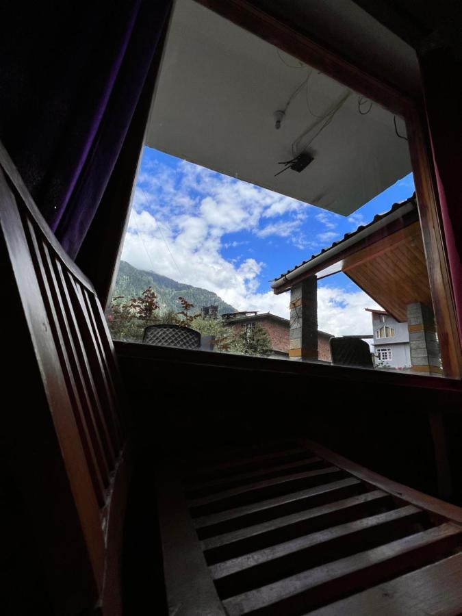 Yolo Backpackers - Manali Hostel Exterior photo