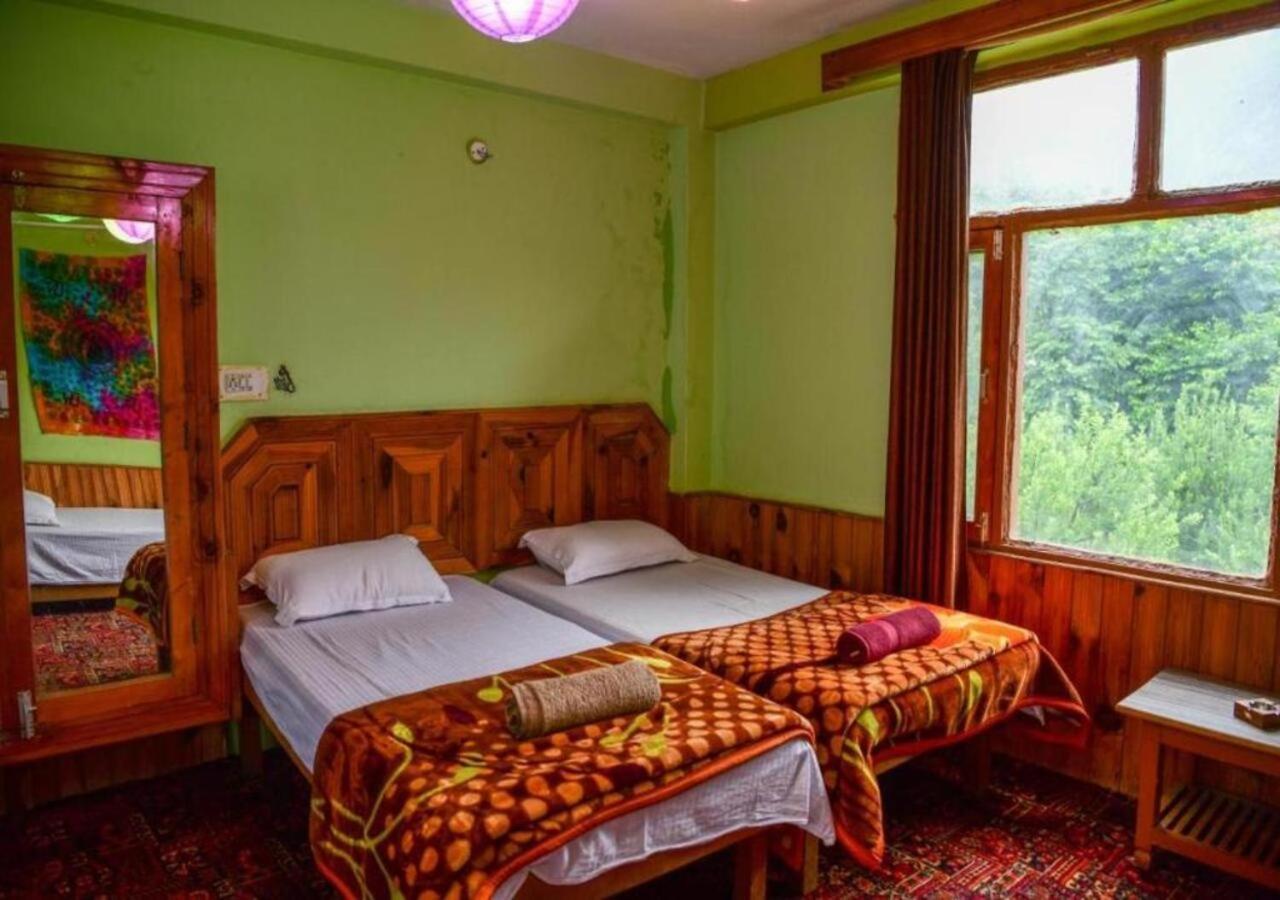 Yolo Backpackers - Manali Hostel Exterior photo