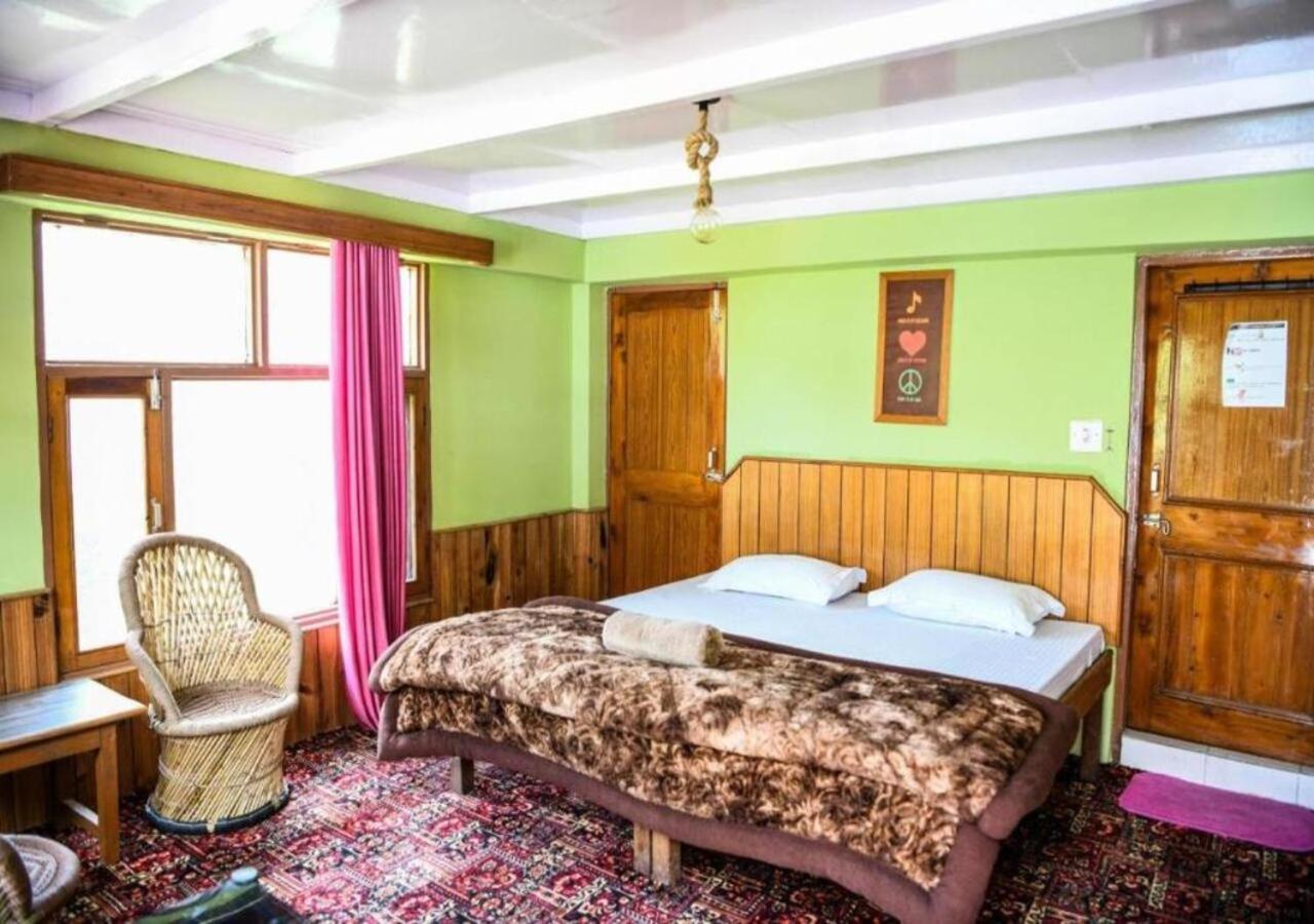 Yolo Backpackers - Manali Hostel Exterior photo