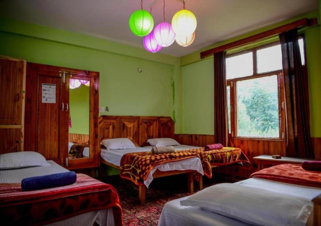 Yolo Backpackers - Manali Hostel Exterior photo