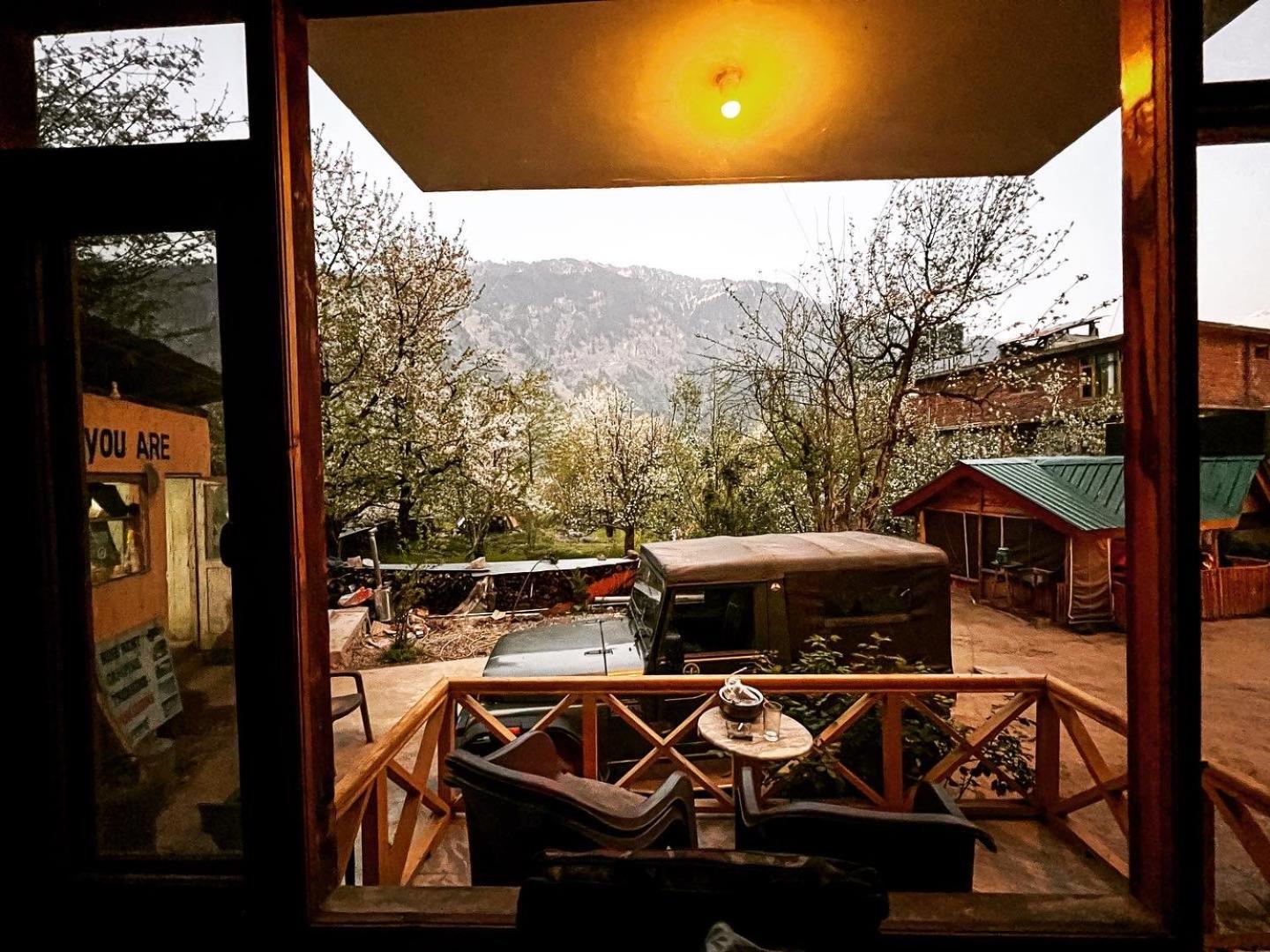 Yolo Backpackers - Manali Hostel Exterior photo