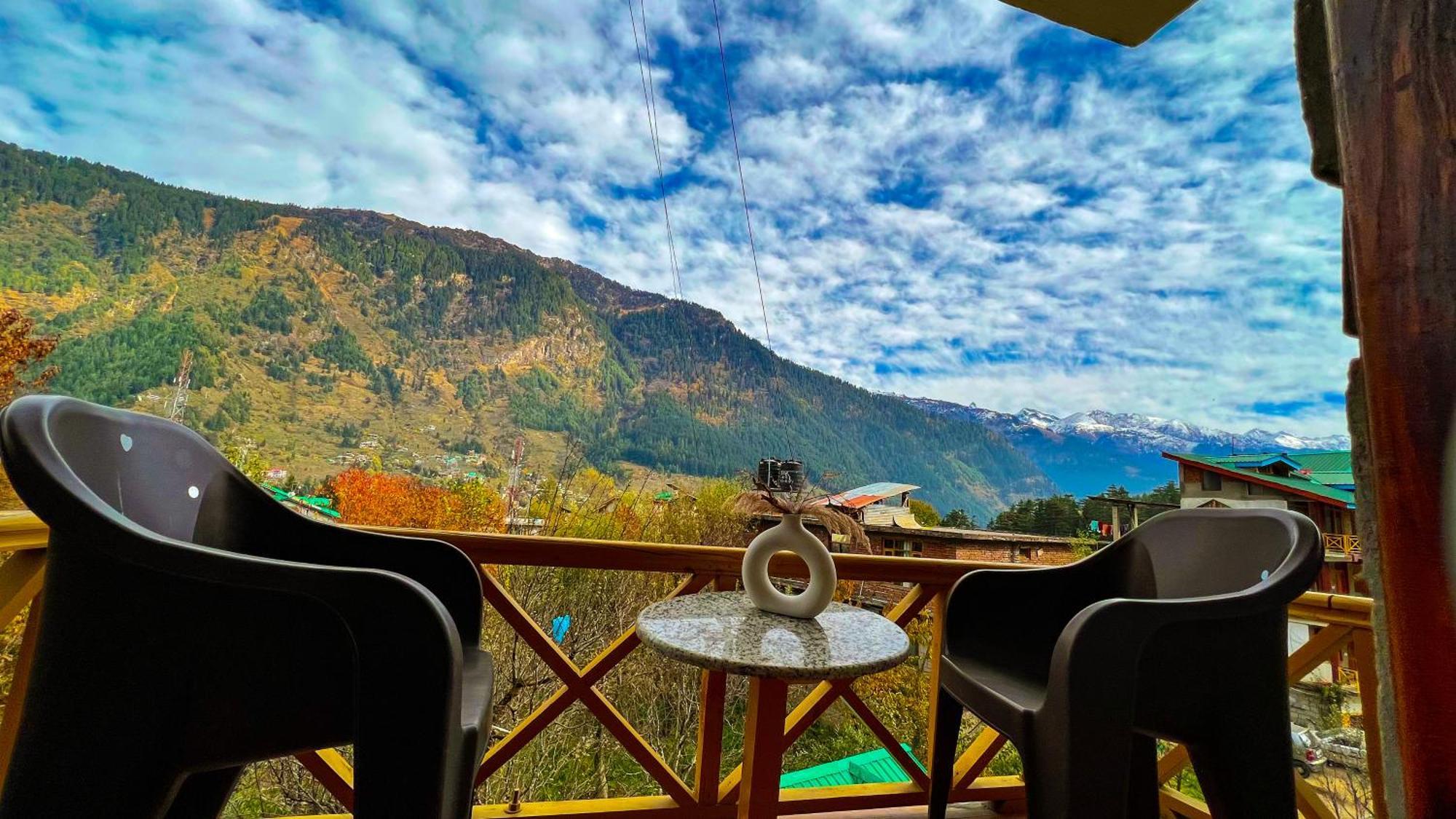 Yolo Backpackers - Manali Hostel Exterior photo