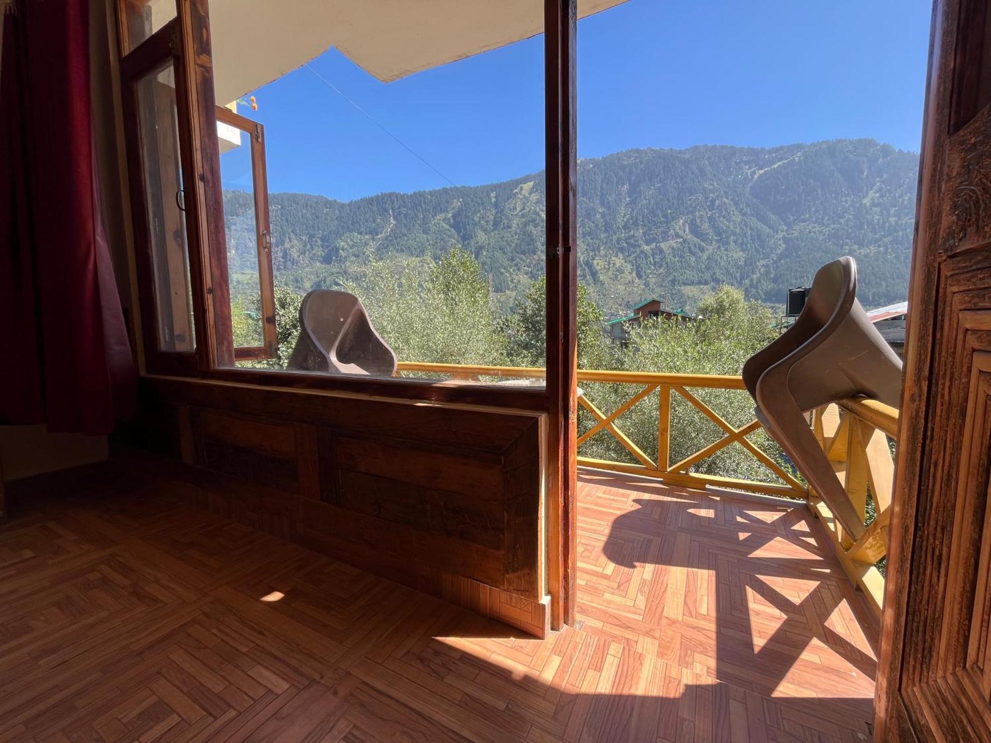 Yolo Backpackers - Manali Hostel Exterior photo